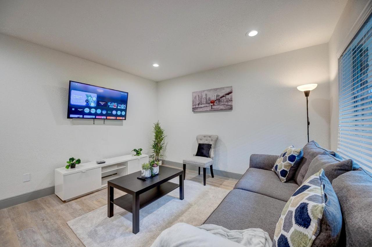 Trendy Midtown Apt, Walk To Shops & Sites, Pets Ok Houston Exteriér fotografie