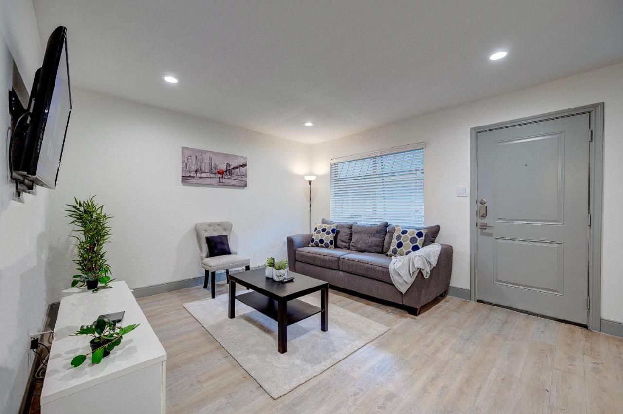 Trendy Midtown Apt, Walk To Shops & Sites, Pets Ok Houston Exteriér fotografie