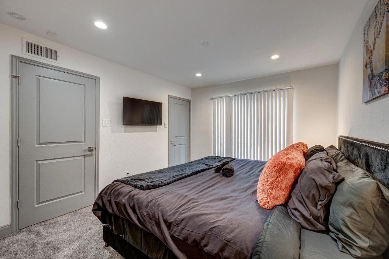 Trendy Midtown Apt, Walk To Shops & Sites, Pets Ok Houston Exteriér fotografie