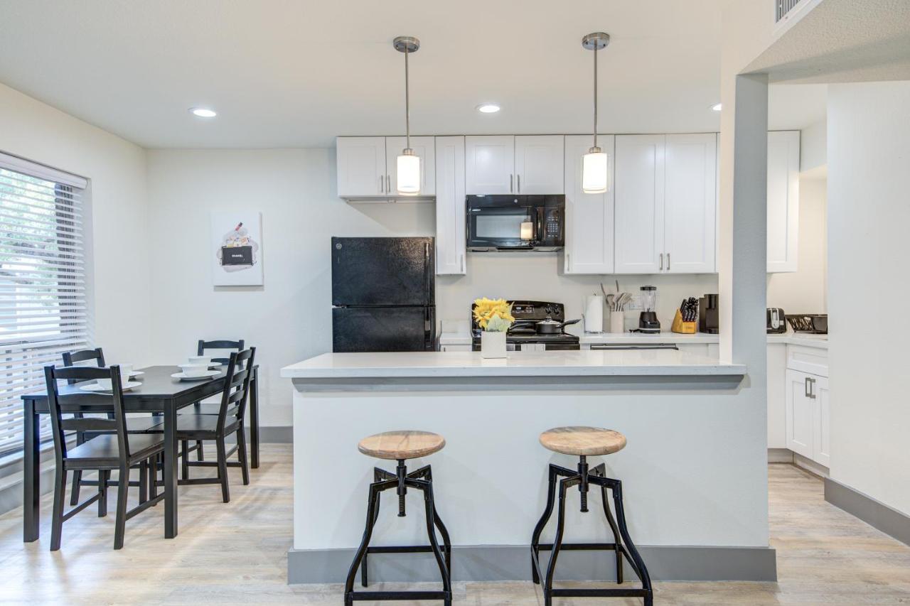 Trendy Midtown Apt, Walk To Shops & Sites, Pets Ok Houston Exteriér fotografie